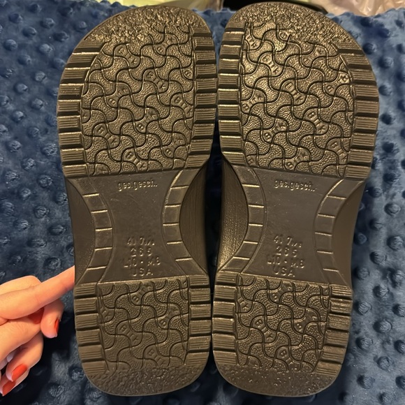 Professional Birkenstock Clogs - Picture 3 of 5